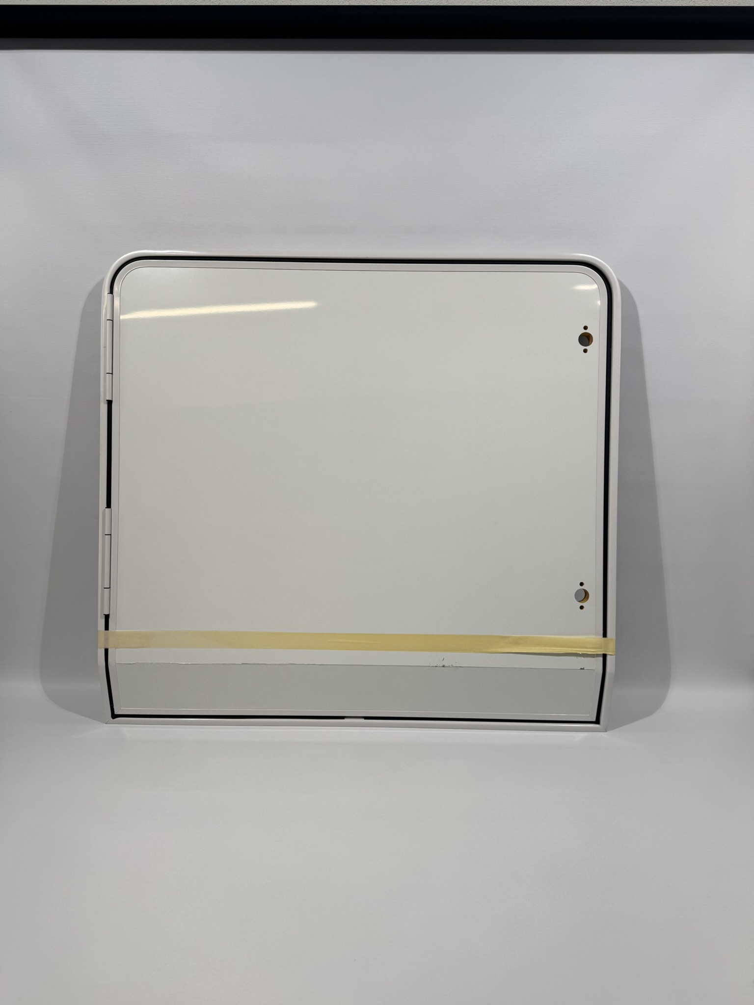 Serviceklappe / Stauraumklappe 1150x1073mm Wohnwagen / Wohnmobil weiß