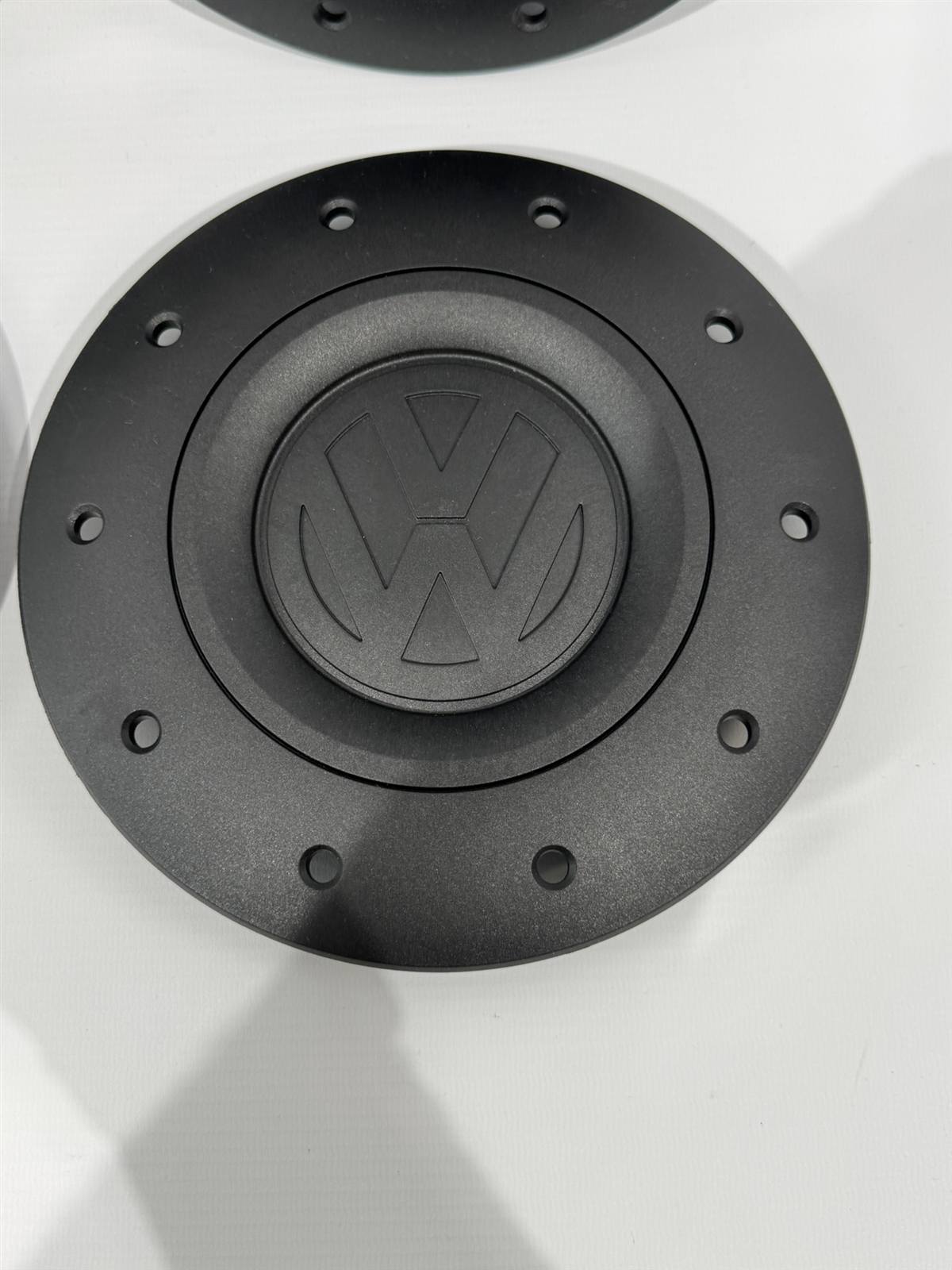VW Nabendeckel schwarz 4er Set 7H0 601 151 C – Bild 3