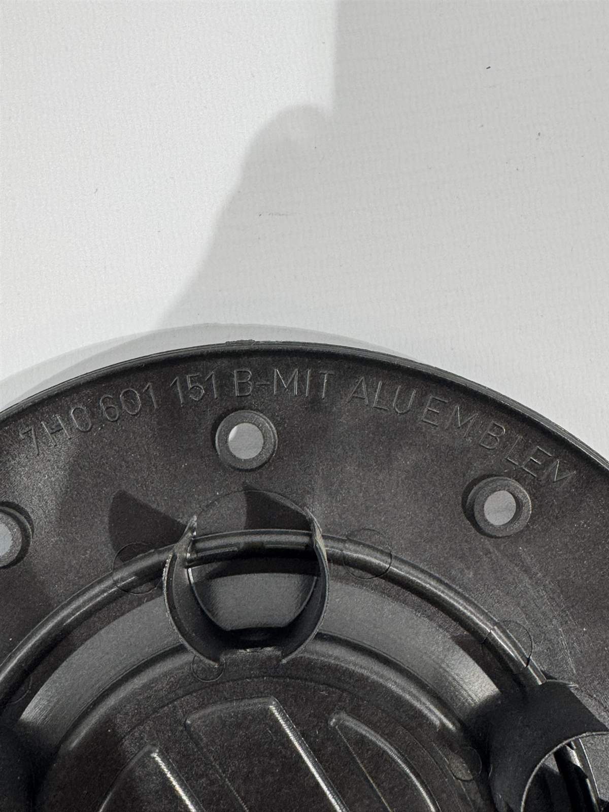 VW Nabendeckel schwarz 4er Set 7H0 601 151 C – Bild 8