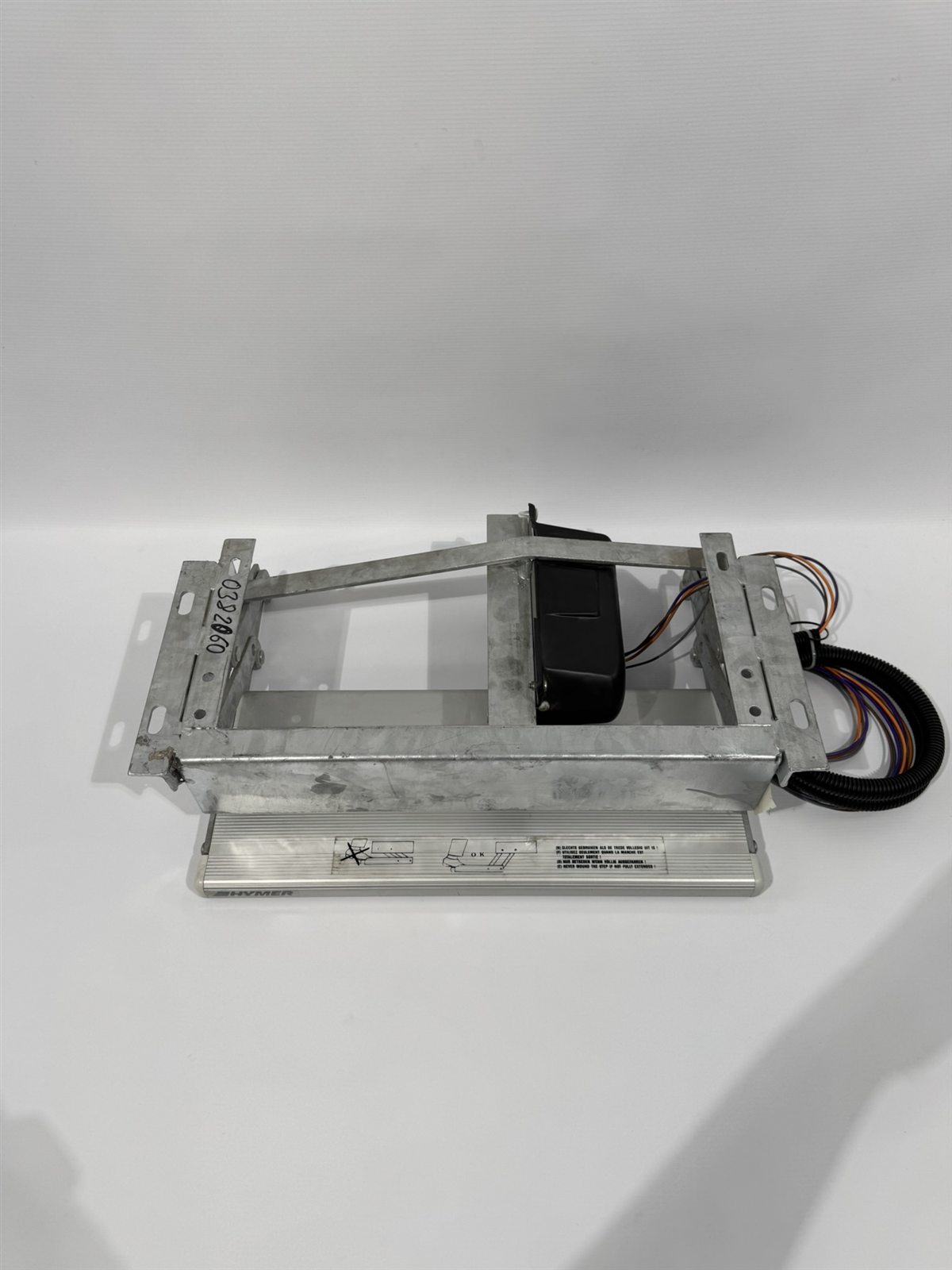 Hymer Trittstufe Omnistep elektrisch – Bild 2