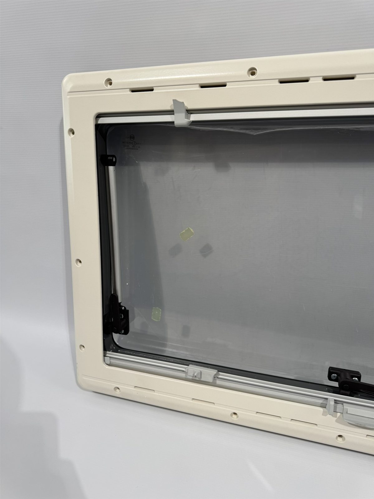 Seitz S4 Ausstellfenster 900x500mm grau – Bild 10