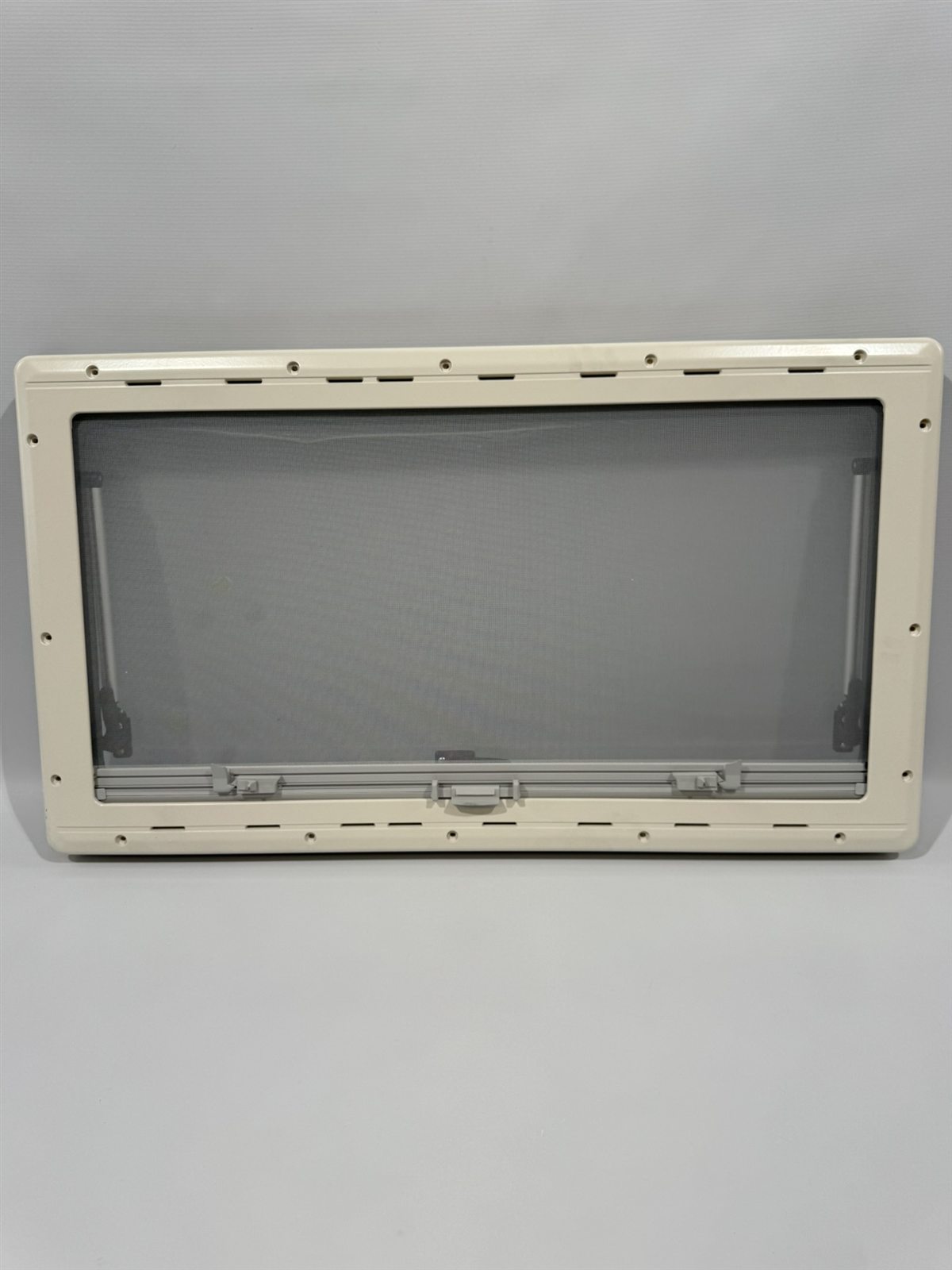 Seitz S4 Ausstellfenster 900x500mm grau – Bild 7