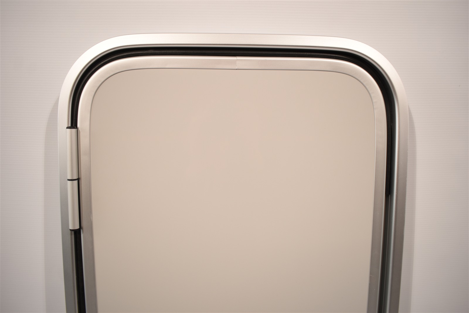 Hymer Serviceklappe / Stauraumklappe 900x420mm grau – Bild 2