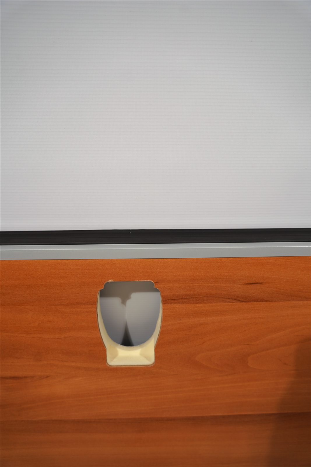 Serviceklappe / Stauraumklappe 440x800mm silber - Bild 7