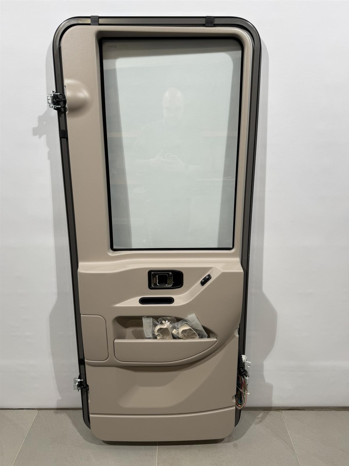 Hymer Fahrerhaustür 700x1665mm mit Fenster – Bild 12