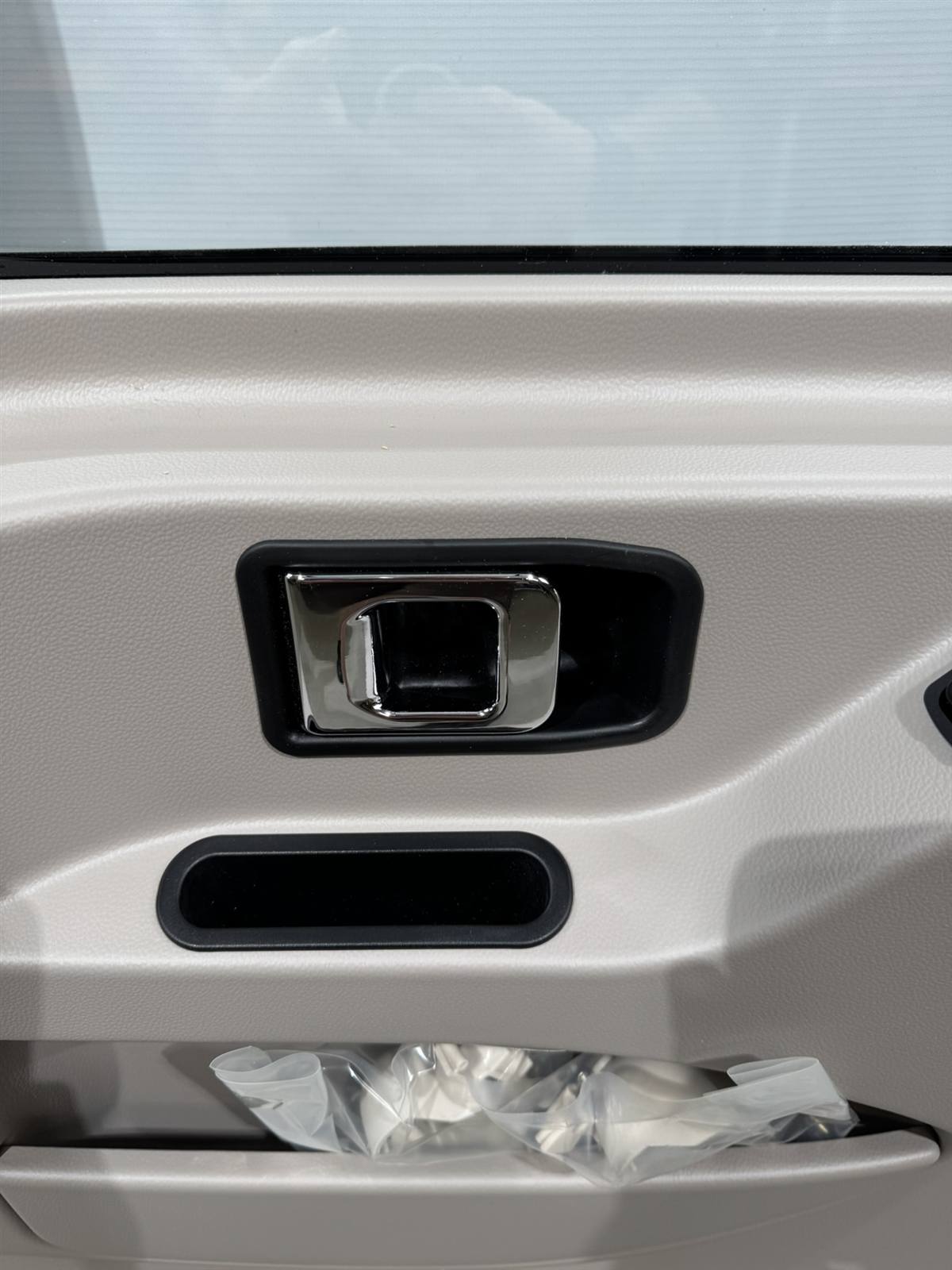 Hymer Fahrerhaustür 700x1665mm mit Fenster – Bild 13