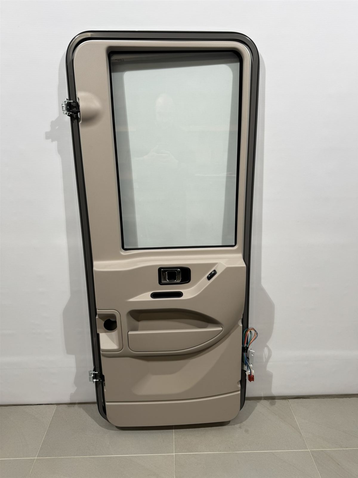 Hymer Fahrerhaustür 700x1665mm mit Fenster – Bild 12