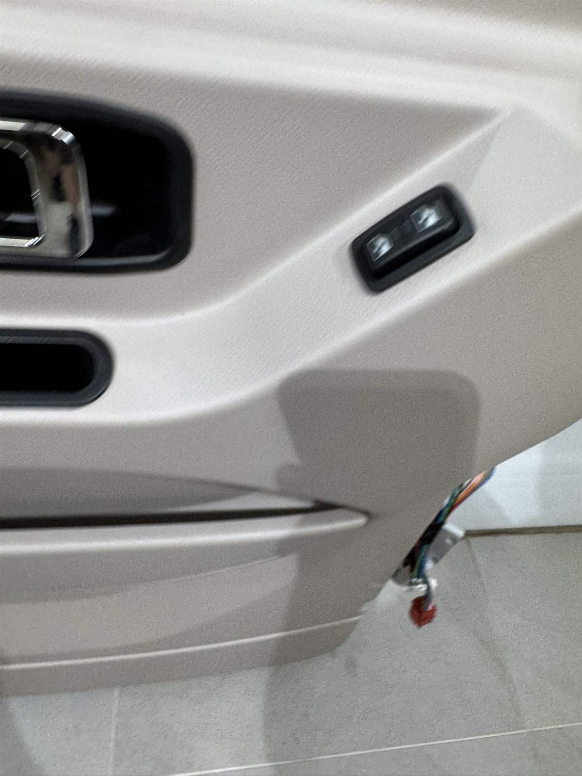 Hymer Fahrerhaustür 700x1665mm mit Fenster – Bild 15