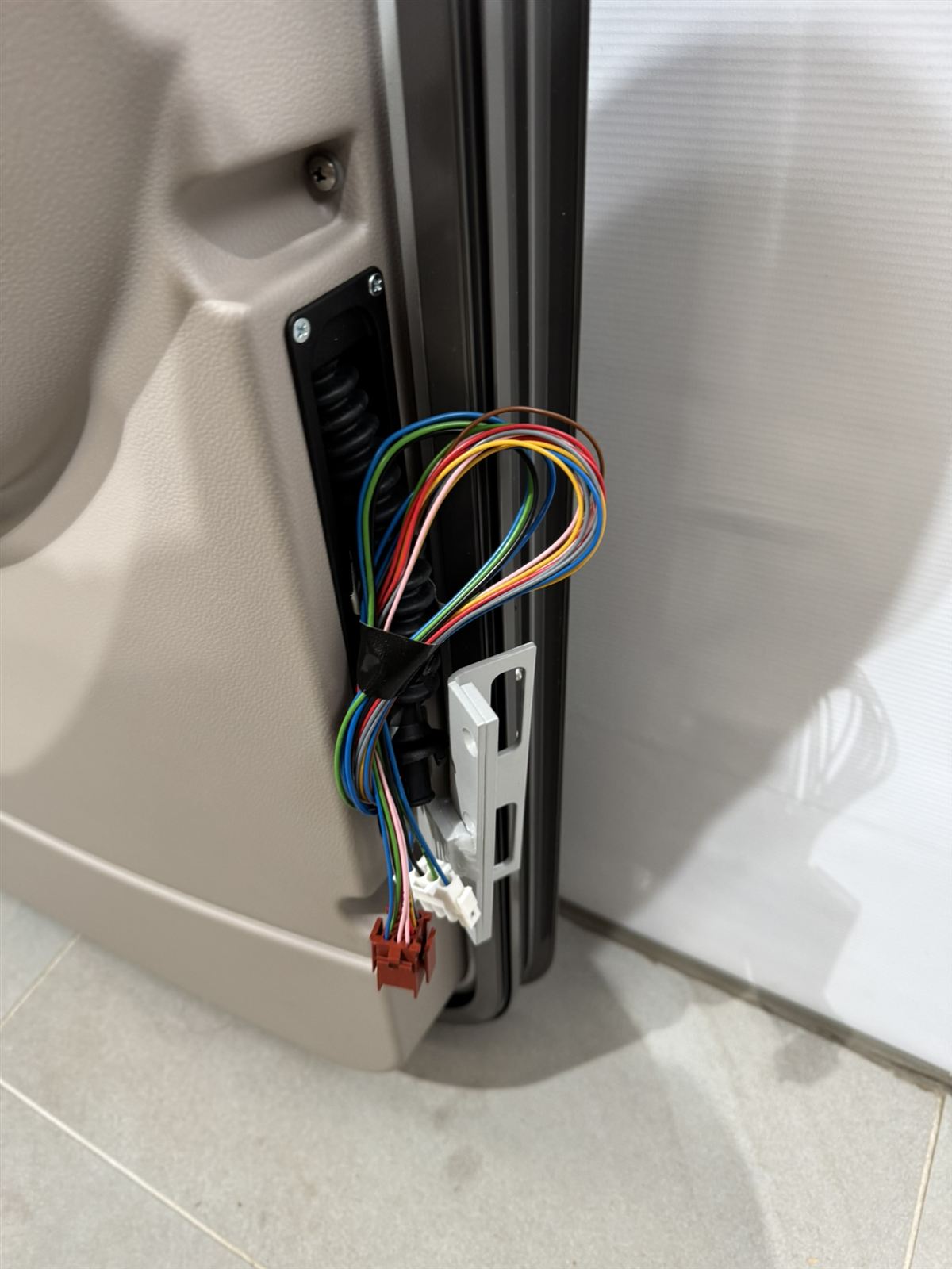 Hymer Fahrerhaustür 700x1665mm mit Fenster – Bild 18