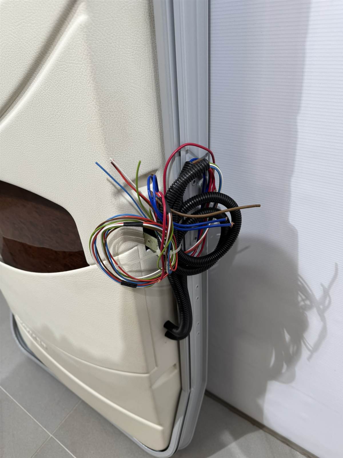 Hymer Fahrerhaustür 602x1615mm – Bild 20