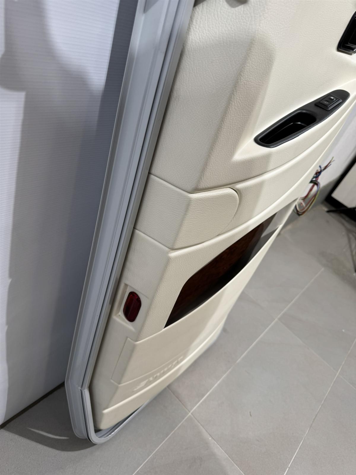 Hymer Fahrerhaustür 602x1615mm – Bild 23