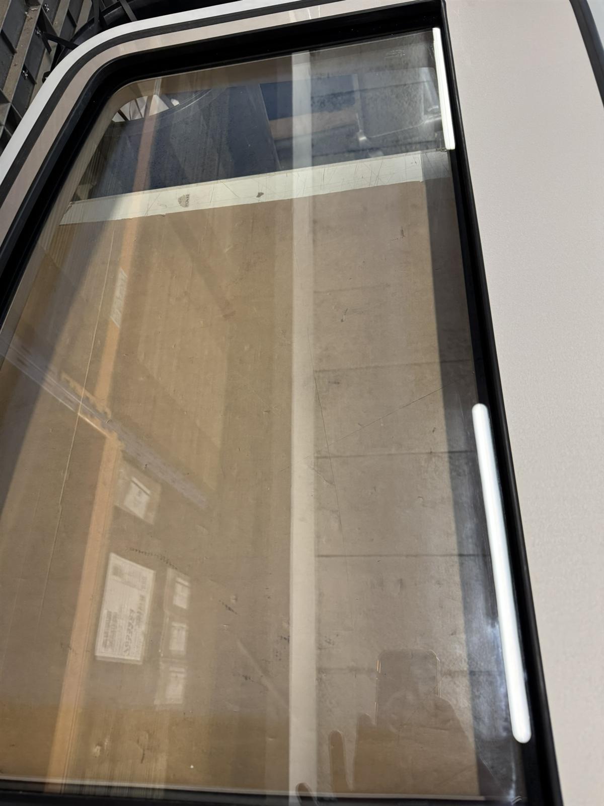 Hymer Fahrerhaustür 700x1724mm mit Fenster – Bild 19