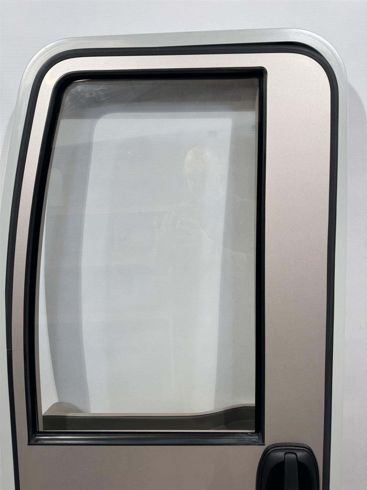 Hymer Fahrerhaustür 700x1724mm mit Fenster – Bild 5