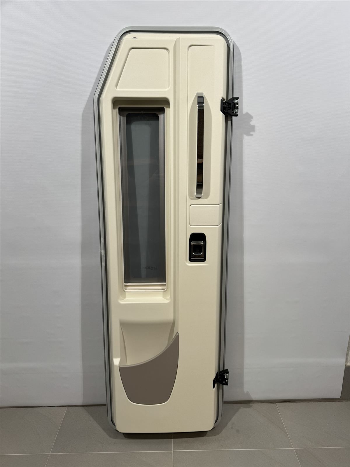 Hymer Aufbautür 600x1920mm weiß – Bild 11