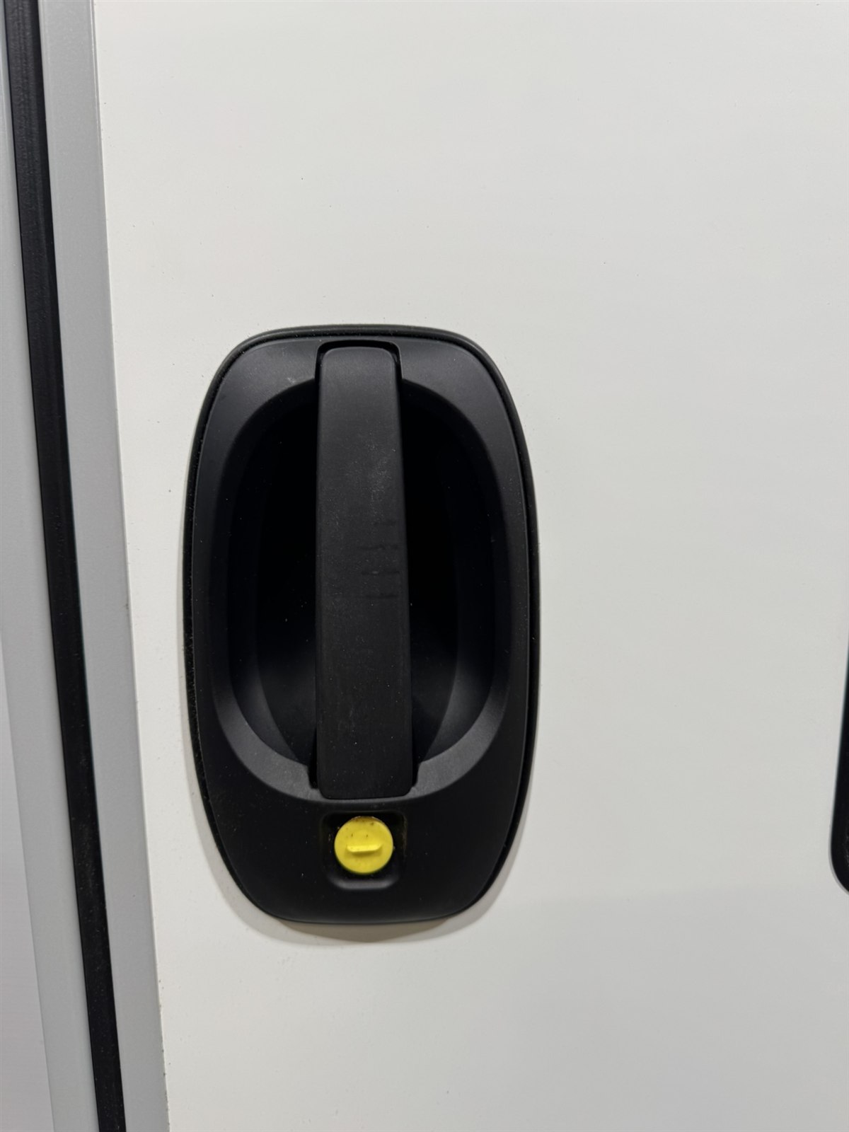 Hymer Aufbautür 600x1920mm weiß – Bild 5