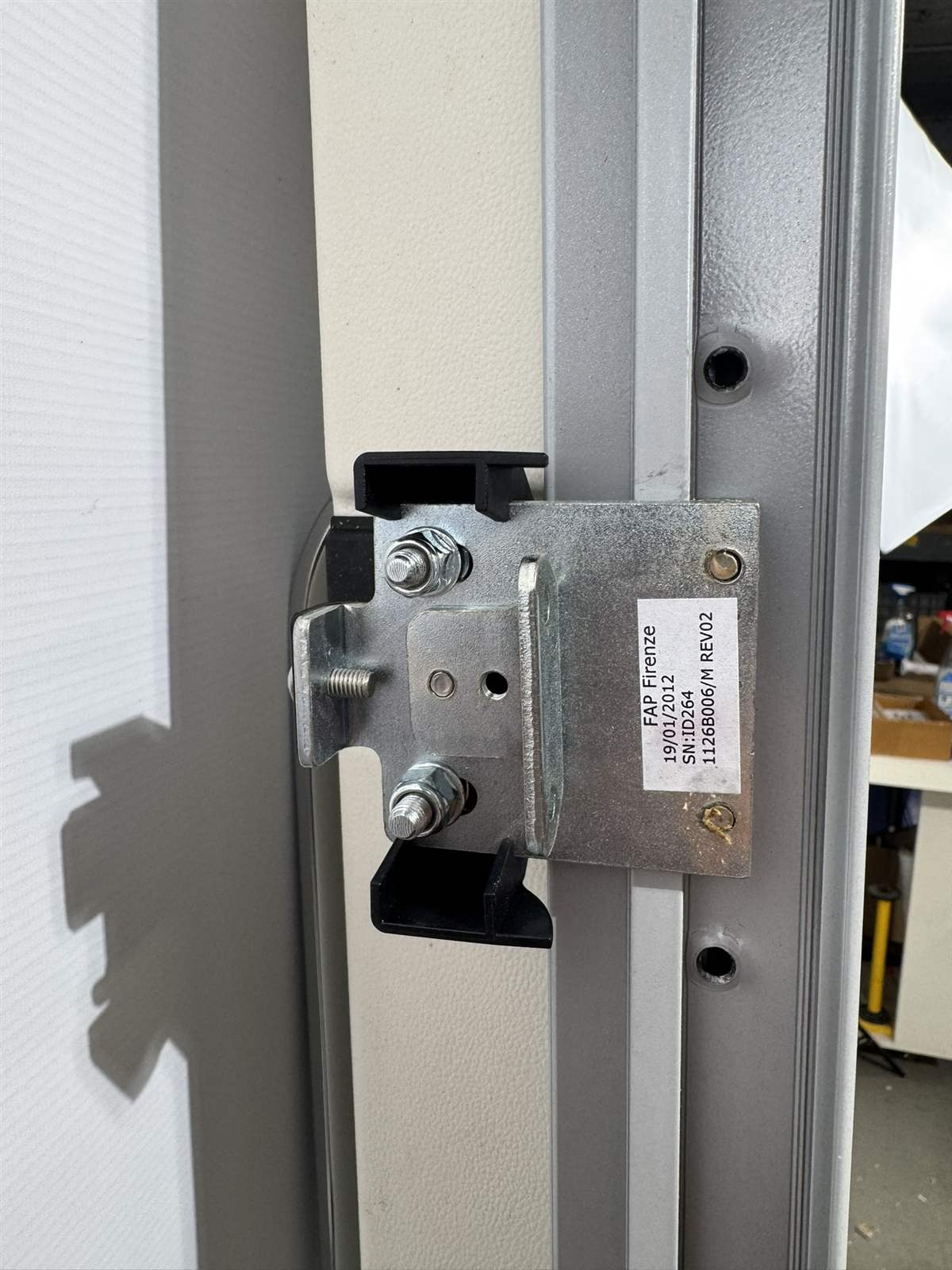 Hymer Aufbautür 600x1920mm weiß – Bild 8
