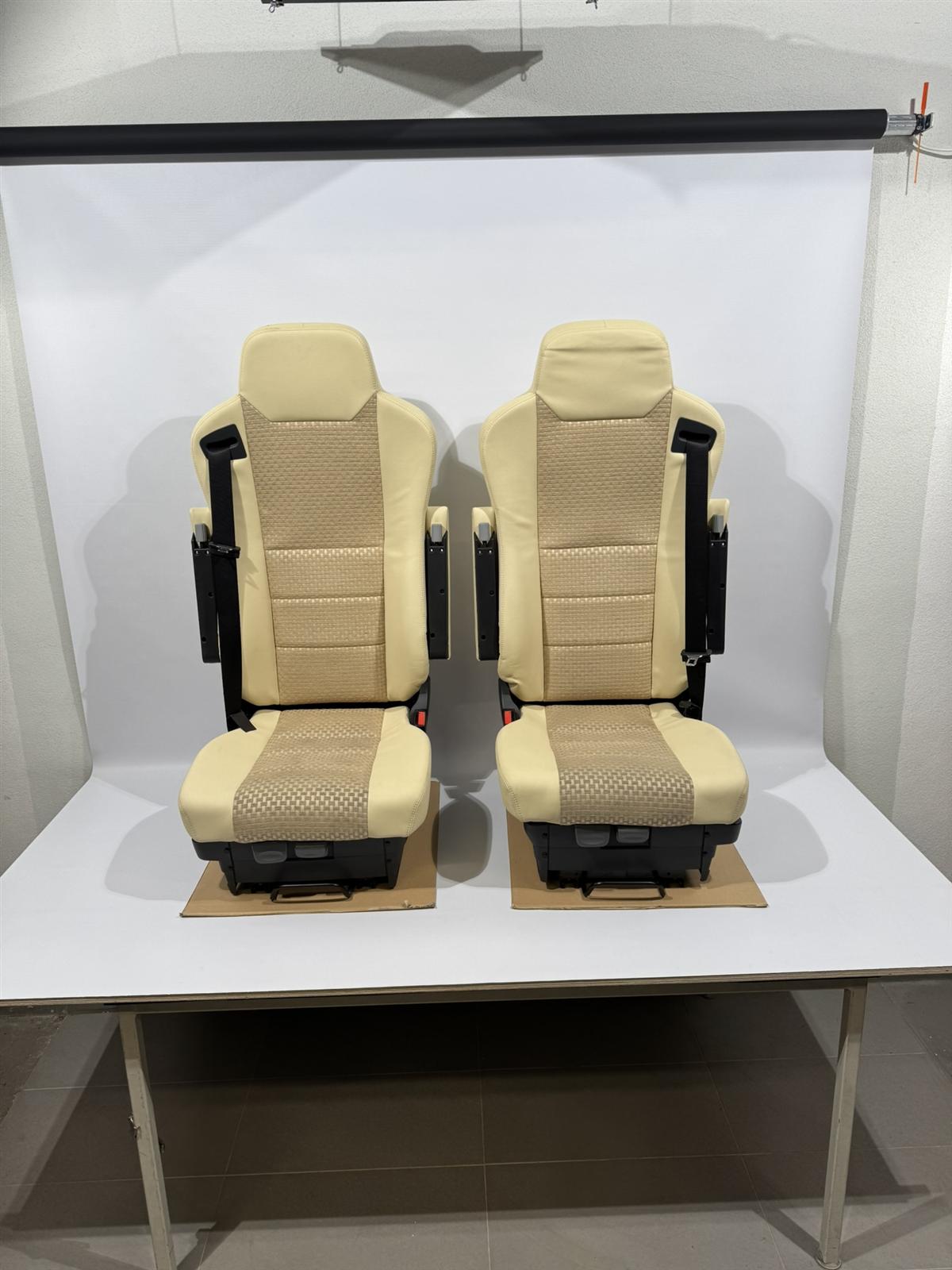 ISRI/SKA Wohnmobil Sitzpaar Fahrer + Beifahrersitz