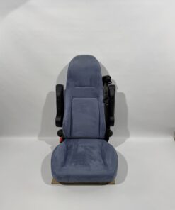 Aguti Wohnmobil Fahrersitz blau