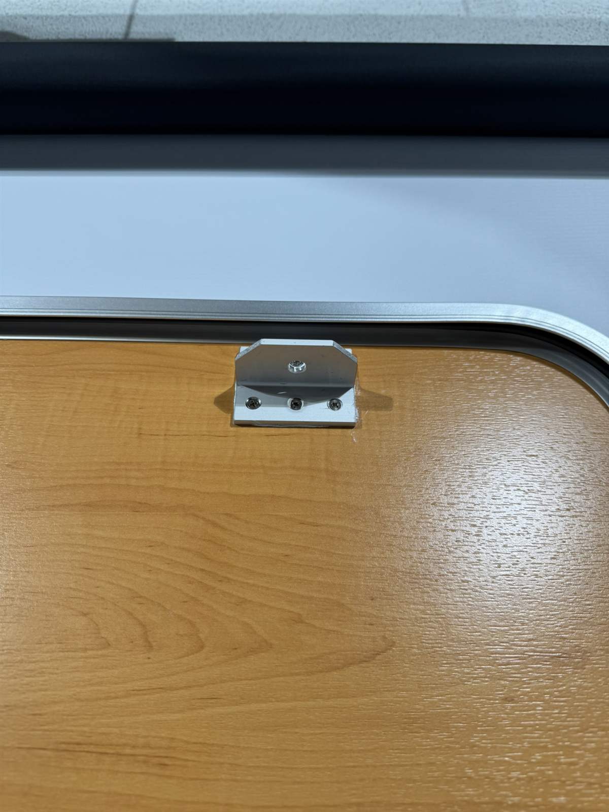 Hymer Serviceklappe 1360x1100mm silber – Bild 10