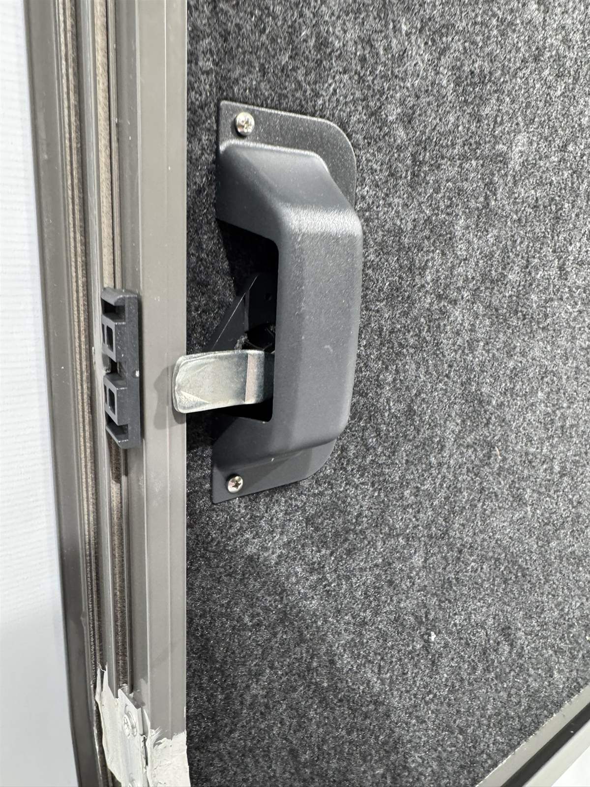 Hymer Serviceklappe 1150x1217mm bronze – Bild 15