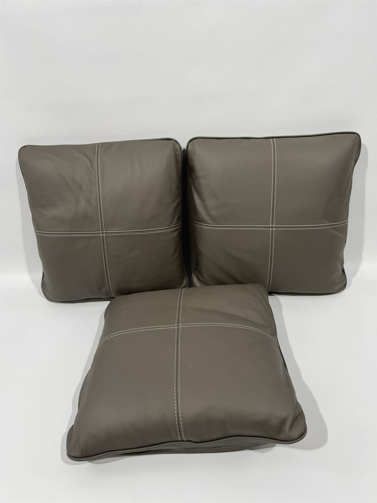 Eura Mobil Echtleder Kissen graubraun 45x45cm 3er Set – Bild 6