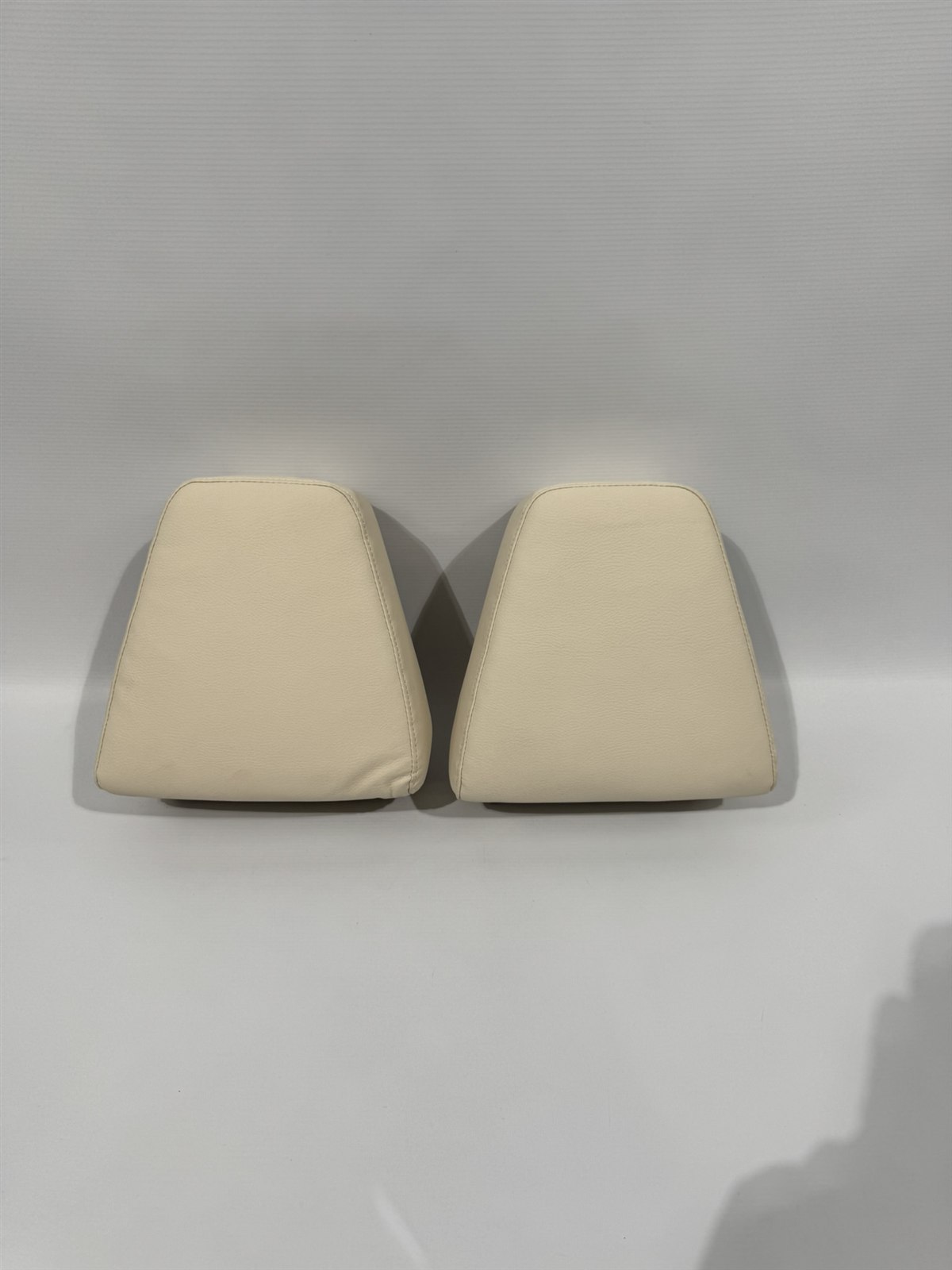 Eura Mobil Kopfstützen Hülle Echtleder beige 2er Set – Bild 2